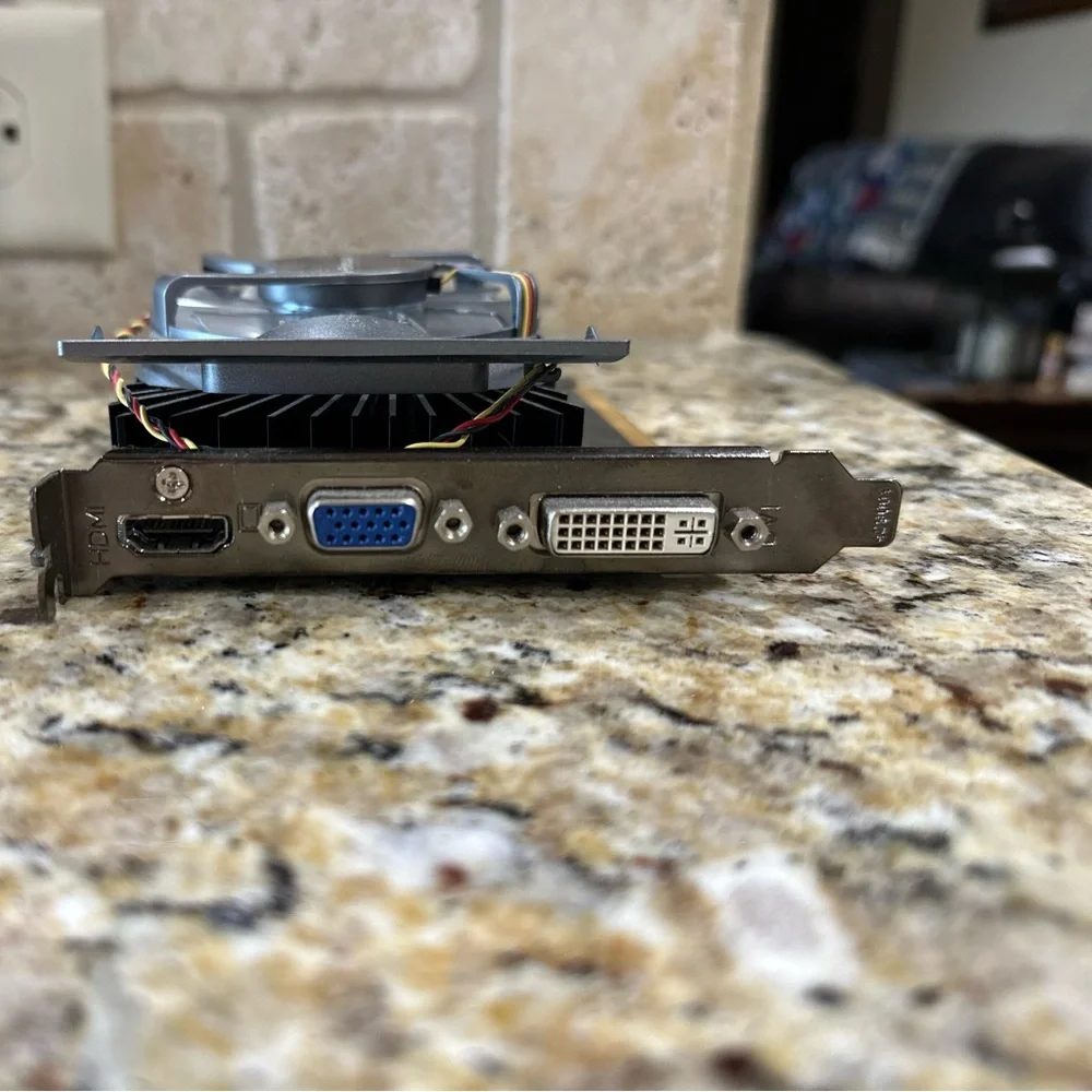 Asus EAH5750 graphics card 1GB GDDR5